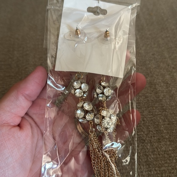 A’GACI Diamond Stud Gold Chain Tassel Post Back Earrings Costume - Picture 3 of 3